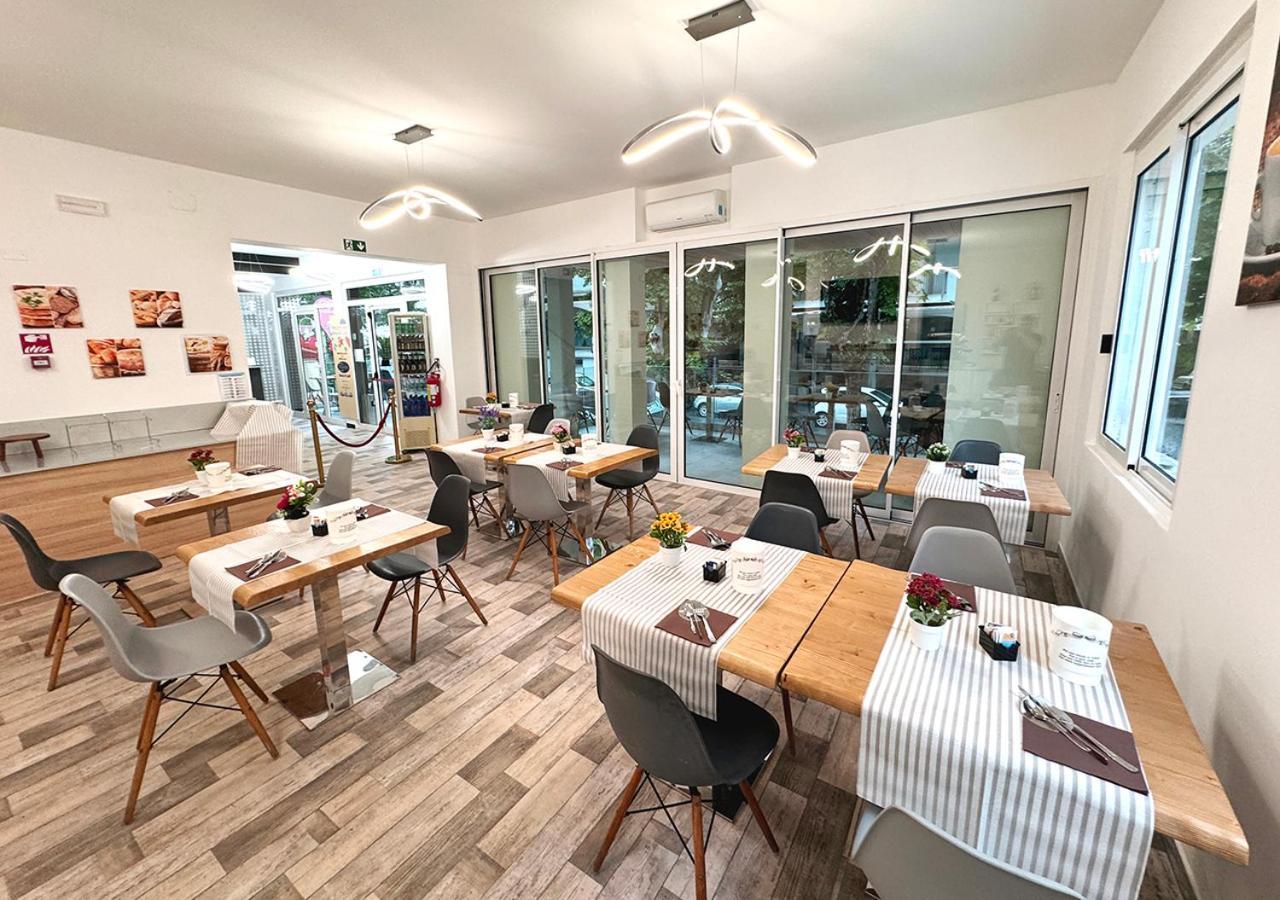 רימיני Chiama Hotel מראה חיצוני תמונה